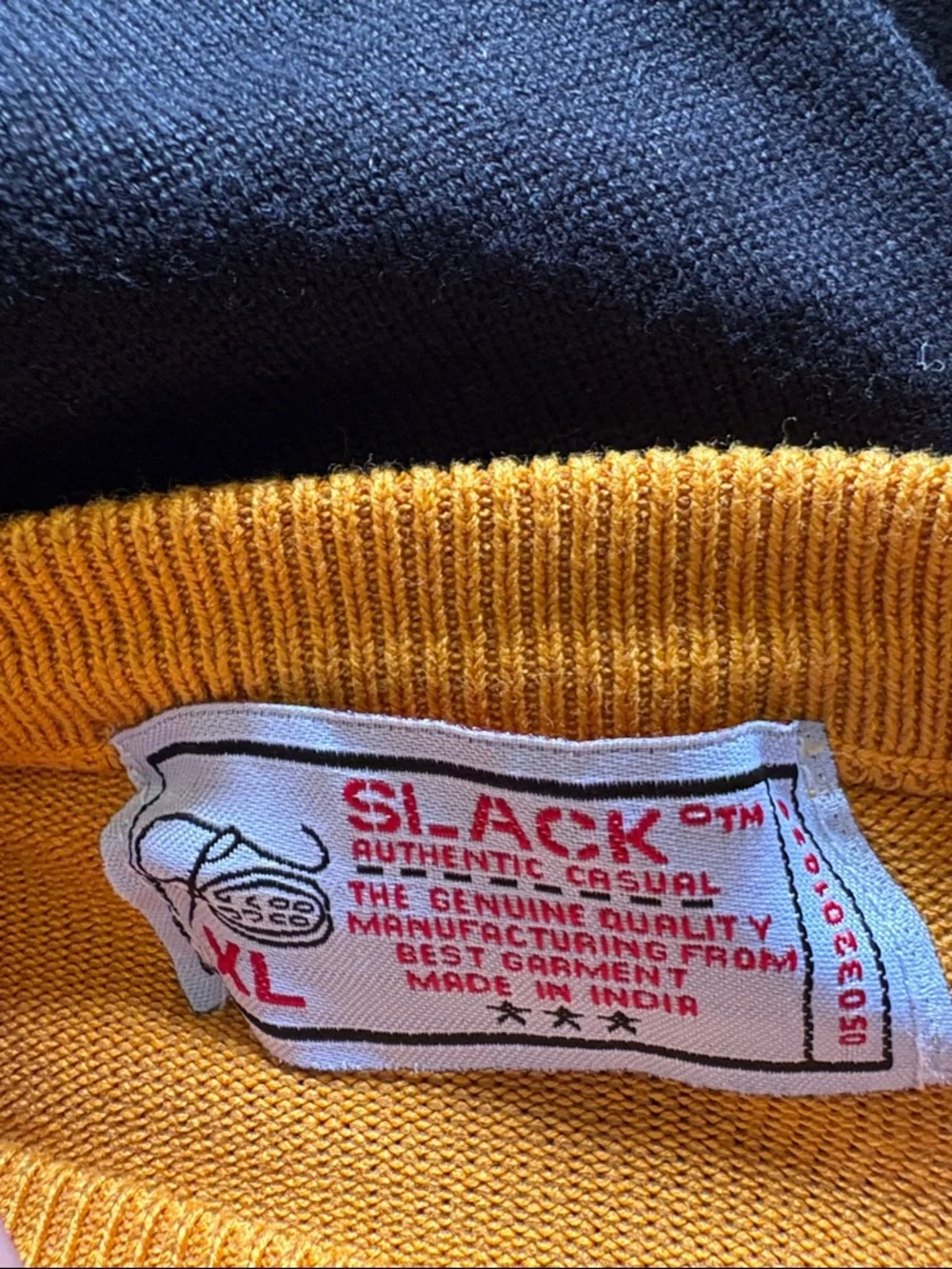 Slack VINTAGE XL Black and Yellow Diamond Pattern Crewneck Sweater